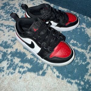 Nike Kids Black and Red Sneakers